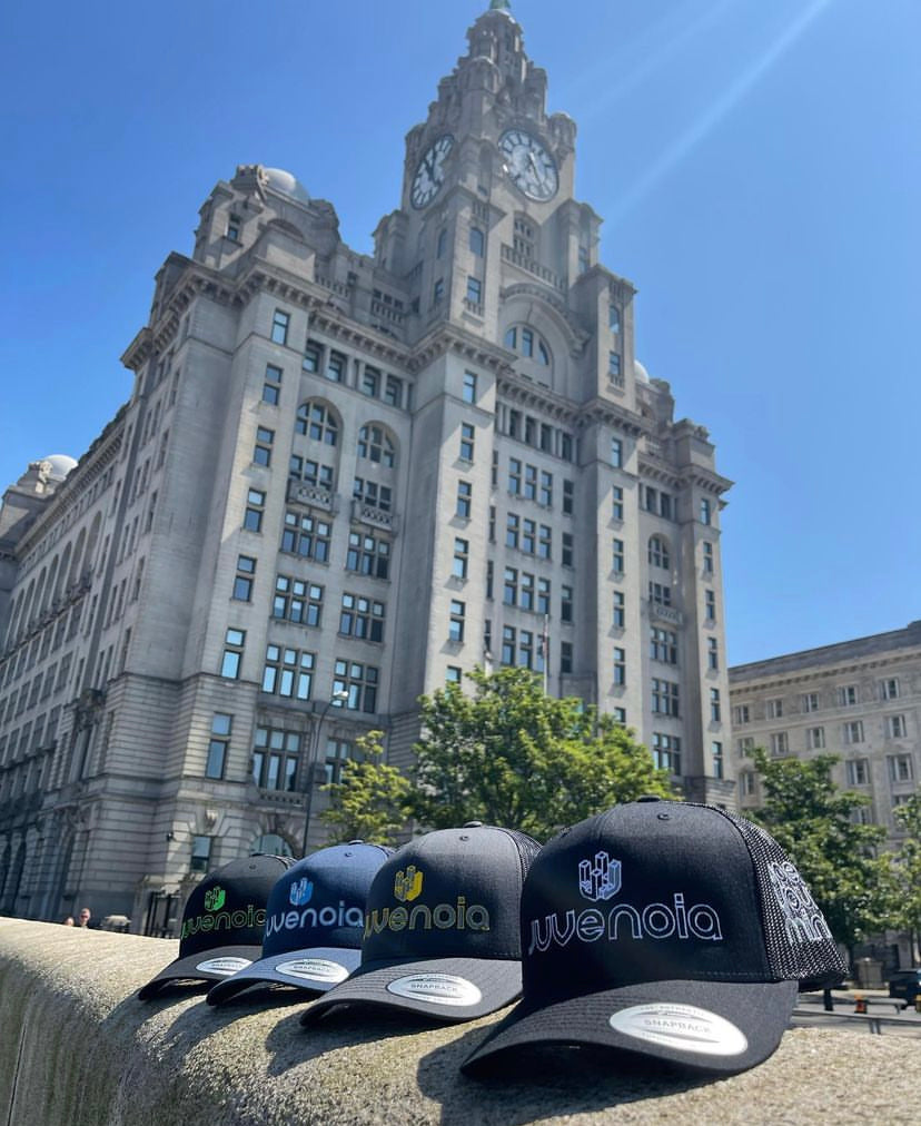 'J' Collection trucker cap - navy x blue